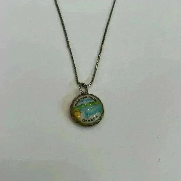 Vintage Niagara Falls Canada Necklace - Picture 3 of 4
